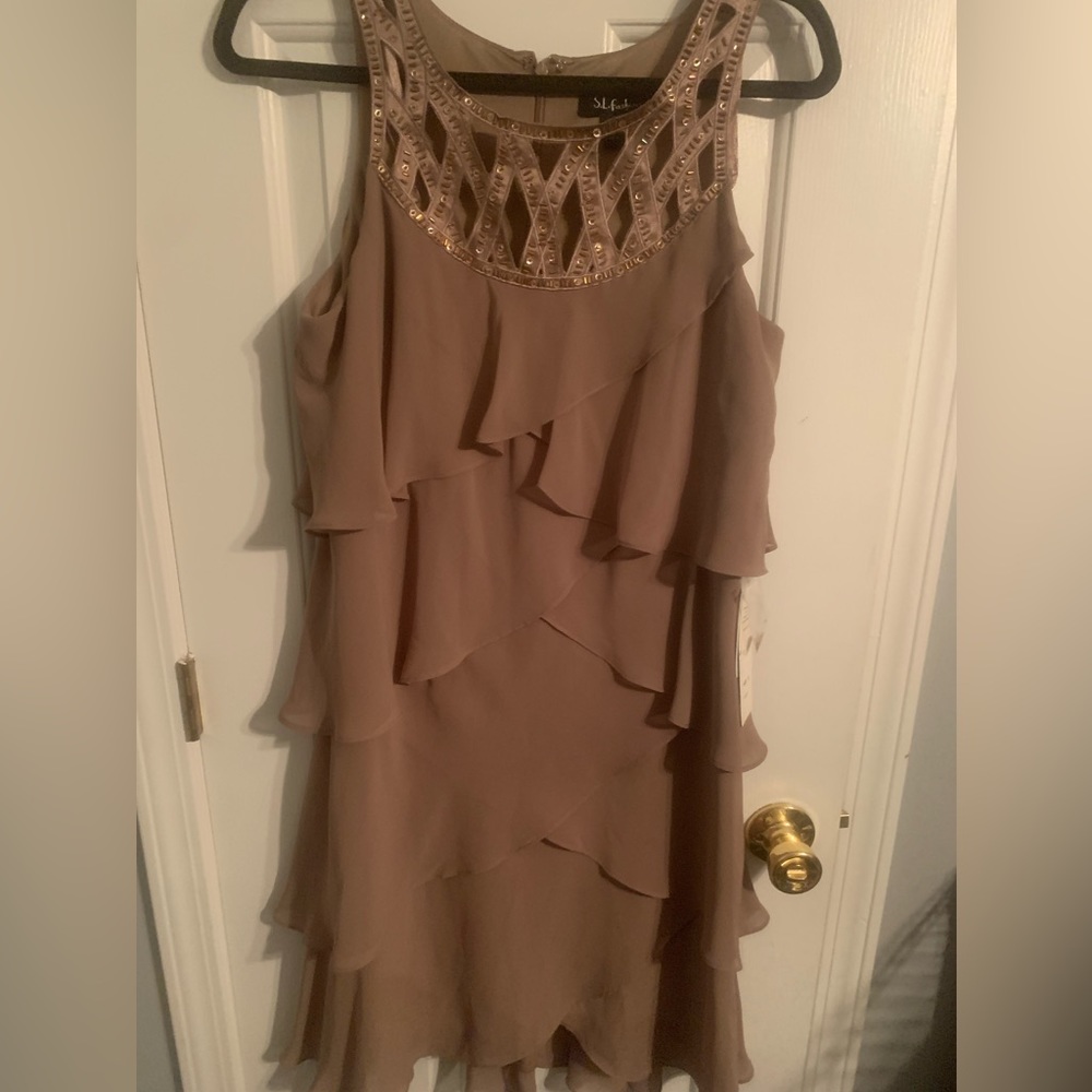 NWT Women’s Formal/Cruise size 12 dress